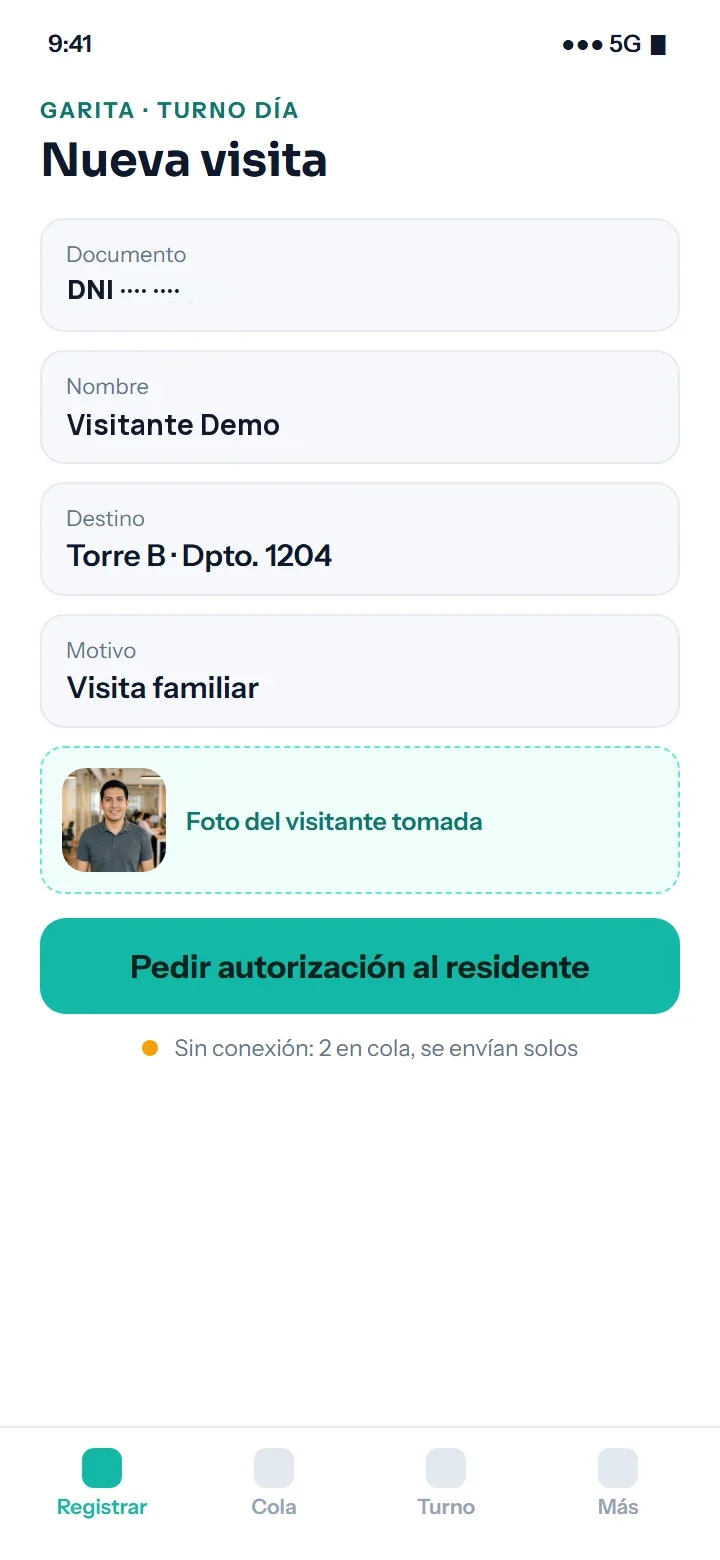 App de garita: nueva visita con documento, destino y foto, y cola sin conexión